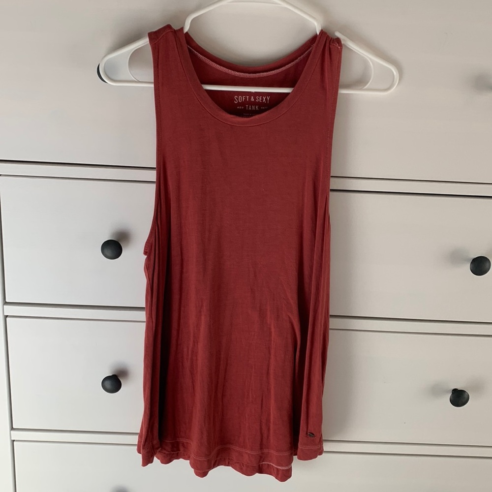 American eagle rust muscle tank